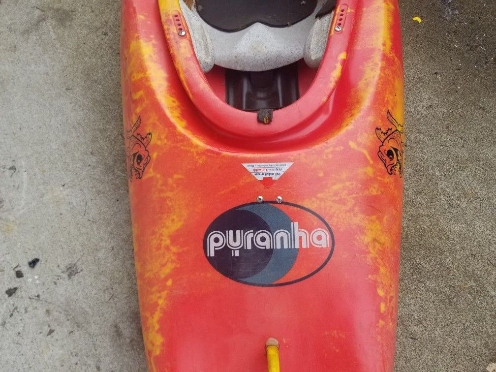 リバーカヤック ピラニア イナゾーン230 kayak pyranha inazone230