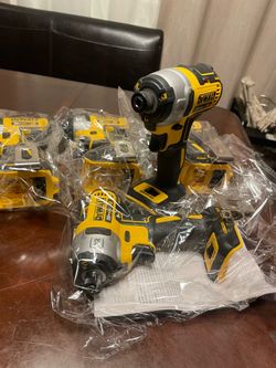 New 1/4” Dewalt 20V Impact Driver XR BRUSHLESS 3-Speed (Tool Only Solo Herramienta) $99 Each Cada Uno
