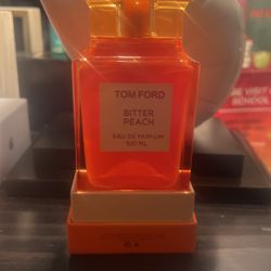 TOM FORD  BITTER PEACH