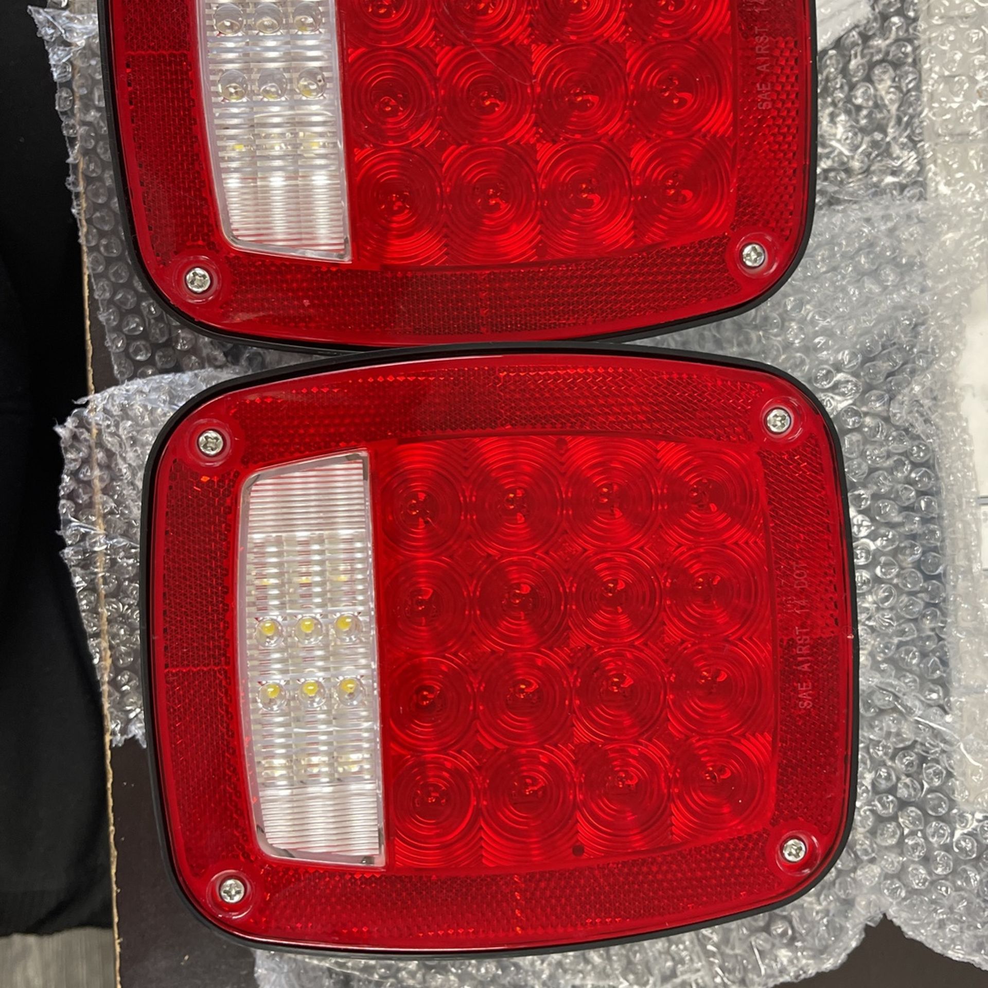 Universal Square 12V Combination Signal Tail Light