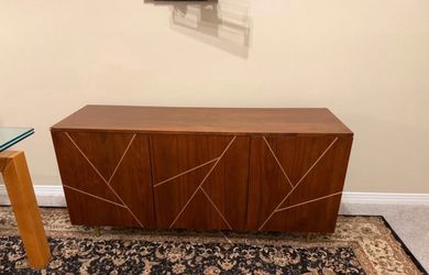 Mid-Century Modern Walnut Sideboard Credenza