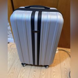 Samsonite 26” Suitcase Luggage 