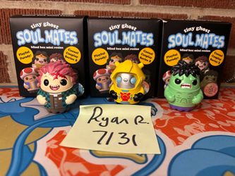 Tiny Ghost Soulmates Figures