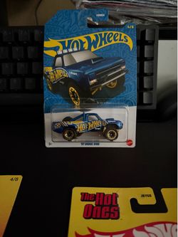 Hot Wheels 87 Dodge D100