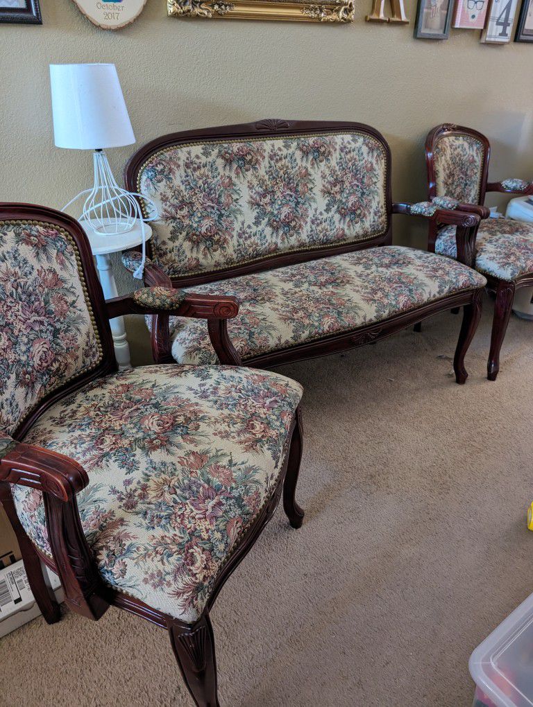 Antique Chair Set