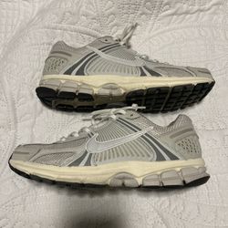 Nike Vomero Size 8.5 Men