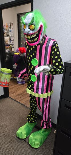 Halloween animated clown