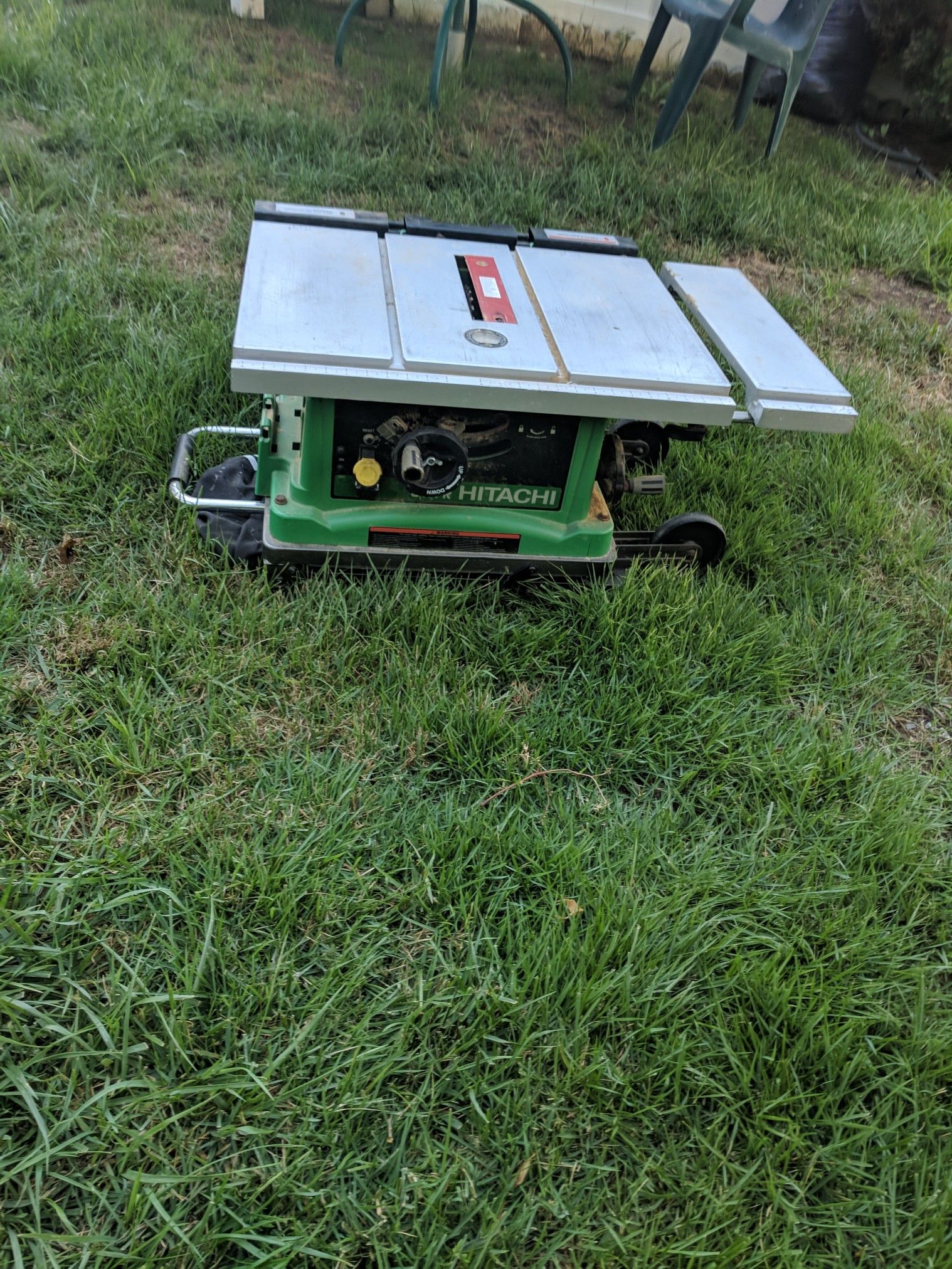 Hitachi table saw