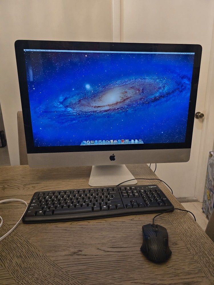 27" iMac - 3.4Ghz i7 Model Mid 2010 **Read Description **
