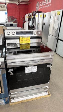 BRAND NEW IN THE BOX SAMSUNG ELECTRIC RANGE WITH AIR FRY