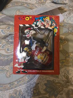 vintage 1997 Matrix Industries Looney Tunes Sylvester and Tweety cookie jar ornament