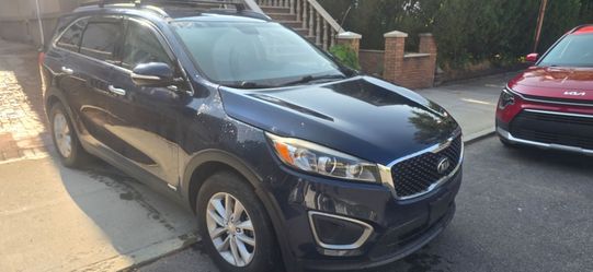 2016 Kia Sorento SUV – Dark Blue