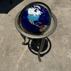 Globe With Compass 🧭  🌎 