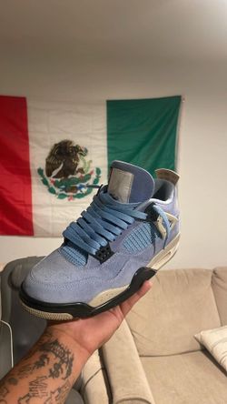 Jordan 4 UNC size 9.5