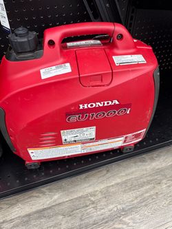 Honda EU1000i 1000 Watt Gas Powered Inverter/Generator