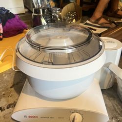 Coach Universal Plus Mixer 