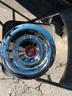 1954 Chevy hubcaps