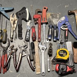 Miscellaneous Hand tools -I DO NOT REPLY TO IS THIS STILL AVAILABLE-