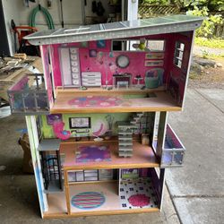 Barbie Size Dollhouse 