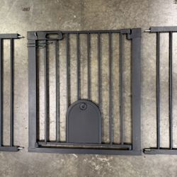 Baby/Pet Gate 30” high, 30”-57” wide