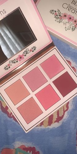 Beauty Creations Floral Bloom Blush Palette