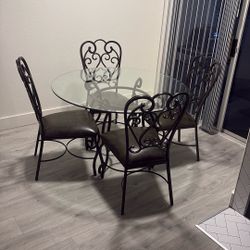 Glass Table With Chairs 