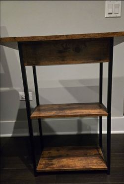 Side table w/electrical outlet