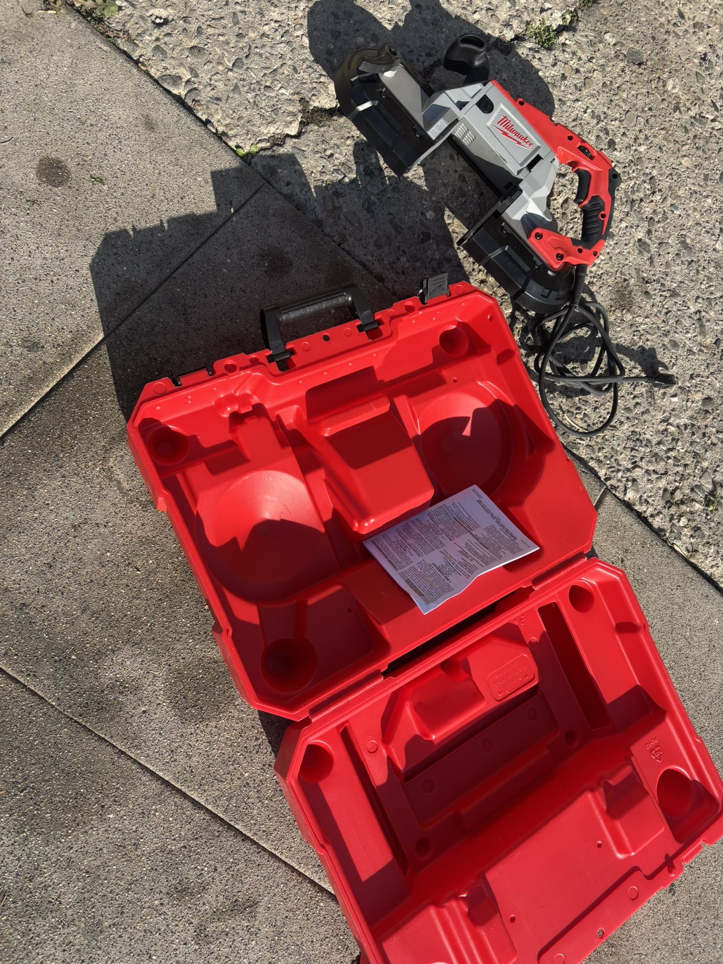 Milwaukee 11 Amp Deep Cut AC/DC Band Saw with Case