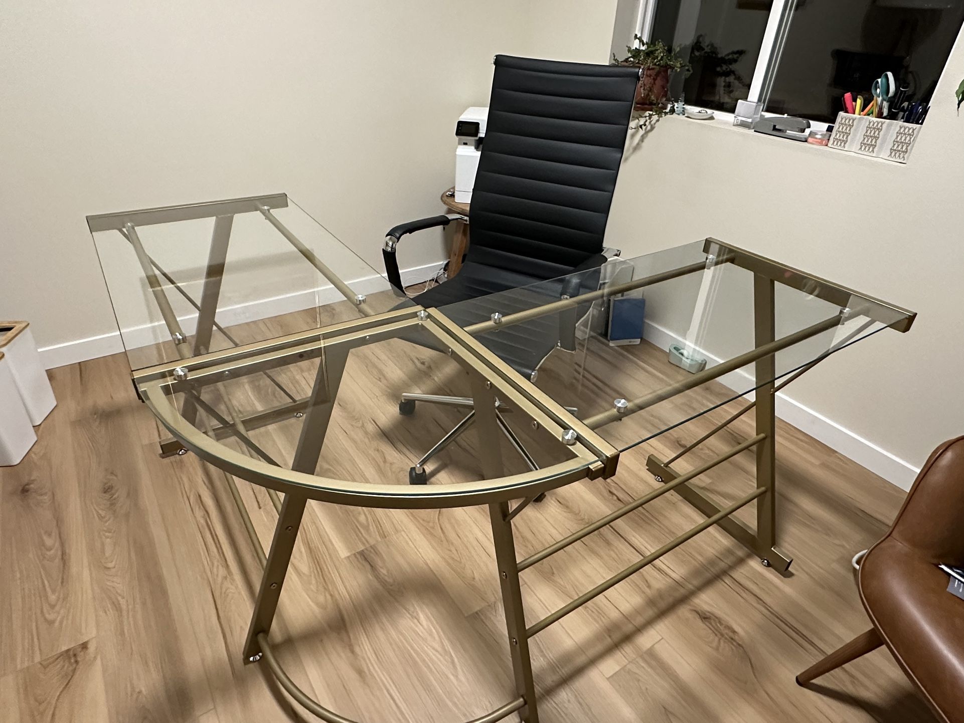 Lightly Used desk! 