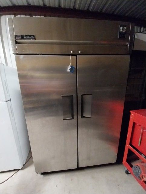 Commercial Refrigerator TRUE BRAND