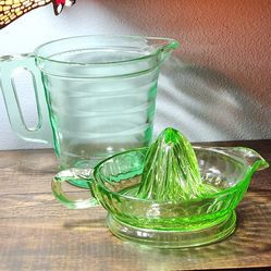 Depression Vaseline green glass measuring cup juicer dish
