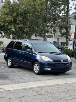 Toyota Sienna 2004