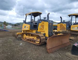 John Deere 550K XLT (Dozer w/ rippers) 