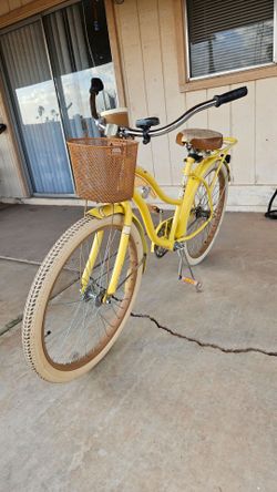 Huffy 26" Nel Lusso  Cruiser Bike with Perfect Fit Frame, Yellow