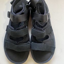 UGG Men's Goldencoast Multistrap Sport Sandal Nuevo/New Size 12