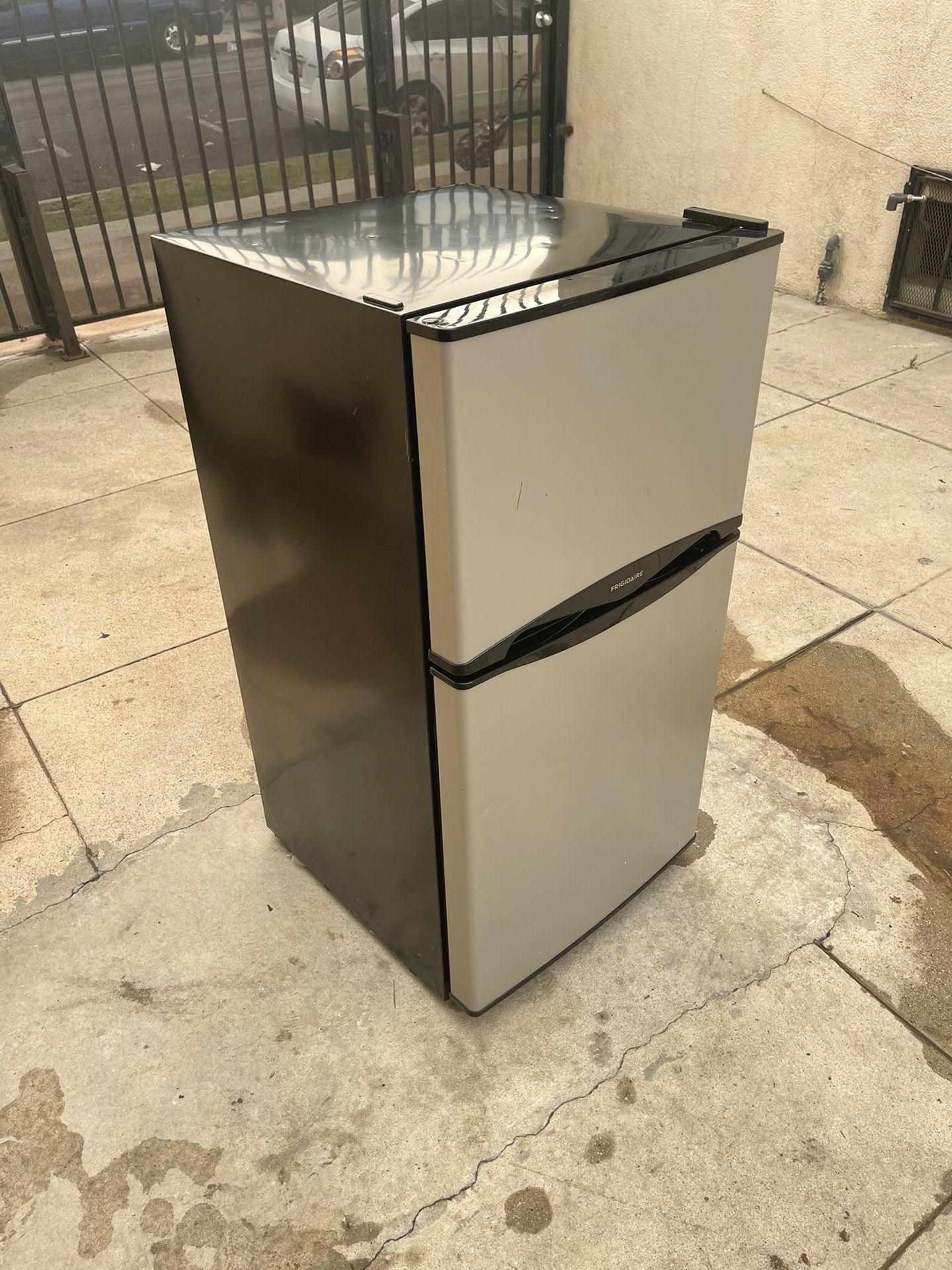 Mini fridge $50 