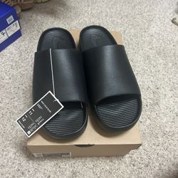 Nike Calm Slides