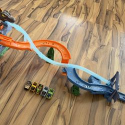 Hot Wheels Jurassic World Track Set