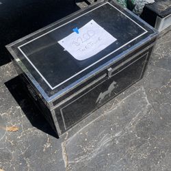 Tack Trunk 
