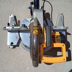 DeWalt Milter Saw (Double Bevel)