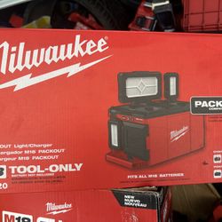 Brand New Milwaukee Pack out Light