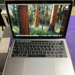 2018 MACBOOK PRO WITH TOUCHBAR