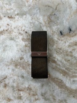WHOOP MG Fitness Tracker + Black Band