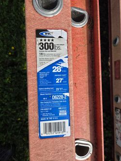 Used 28 foot Fiberglass Extension Ladder