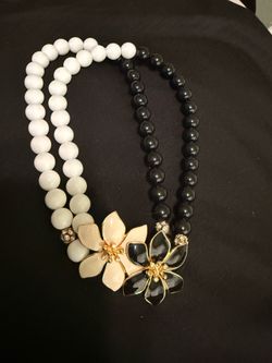 vintage-givenchy-necklace-white-black-411136218