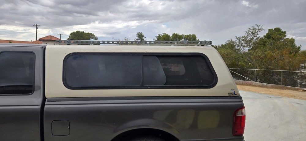 Camper Shell / Truck Topper