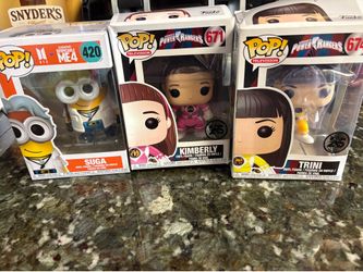 3 FUNKO POPS (Suga minion, Kimberly & Trini power rangers)