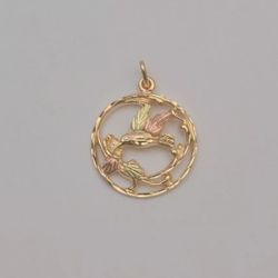 10k yellow gold the bee hummingbird charm pendant
