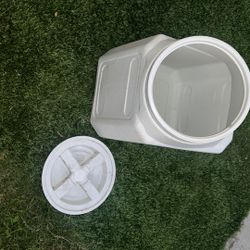 Container Para Comida De Animales 
