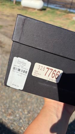 Shoes men size 10